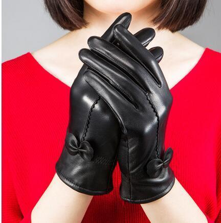 Women's Windproof Warm Sheepskin Gloves