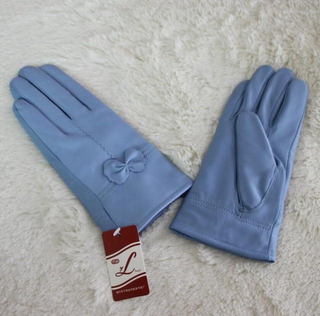 Women's Windproof Warm Sheepskin Gloves