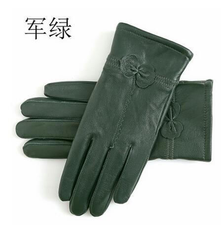 Women's Windproof Warm Sheepskin Gloves